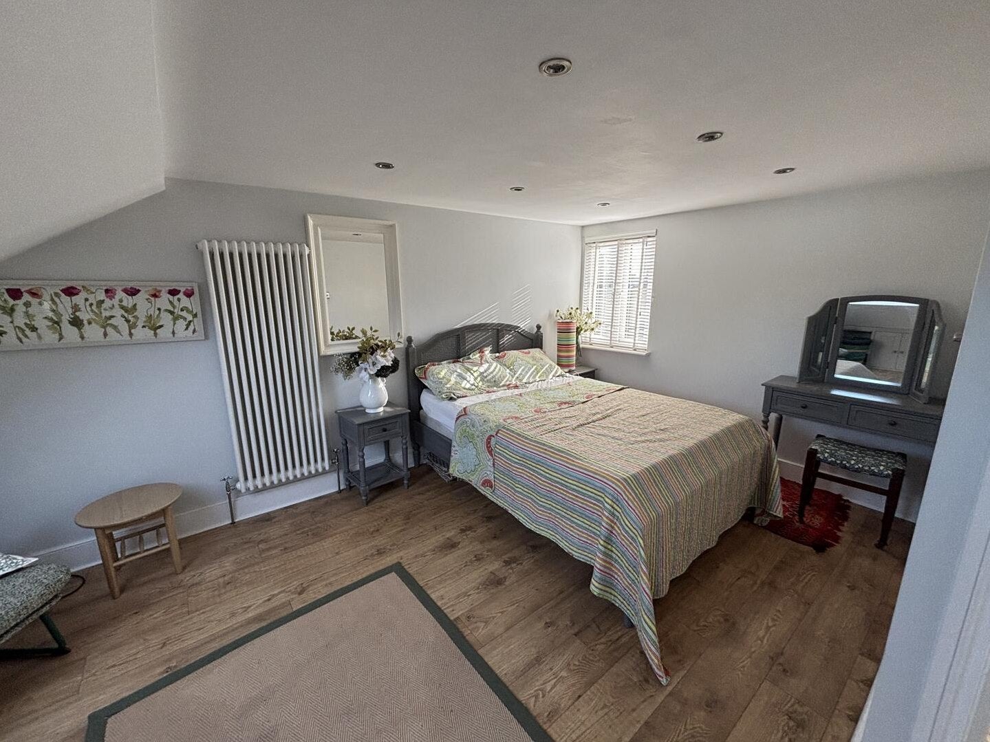 Flat Egerton Road in Greater London