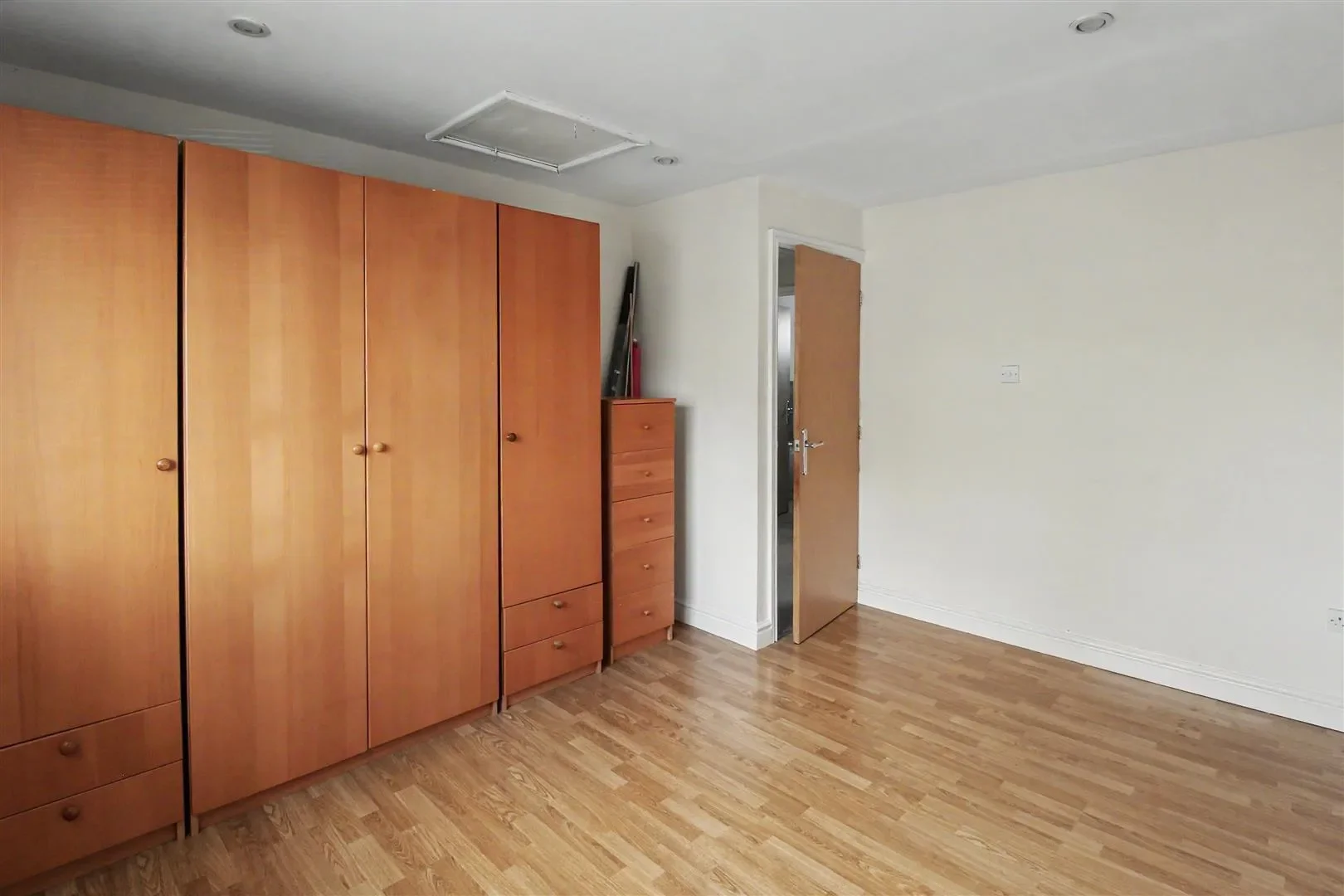 Flat Staindale Drive in Nottingham