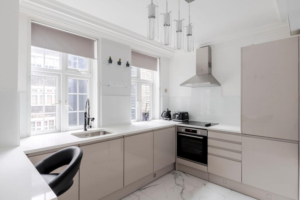 Flat Brompton Road in City of Westminster