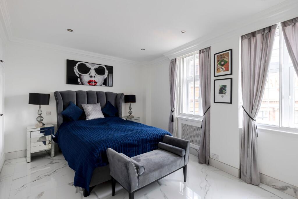 Flat Brompton Road in City of Westminster