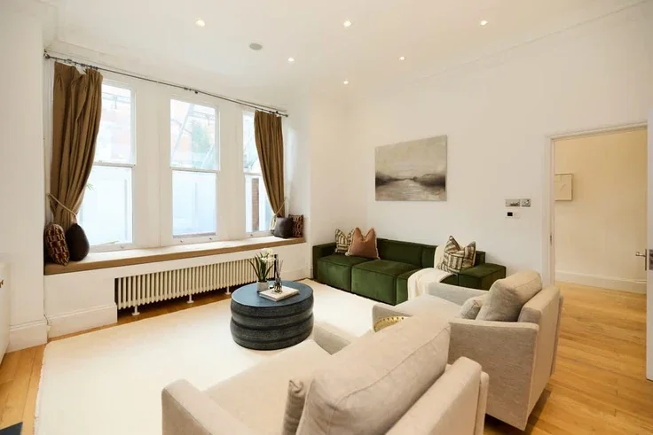 House Rudall Crescent in Greater London