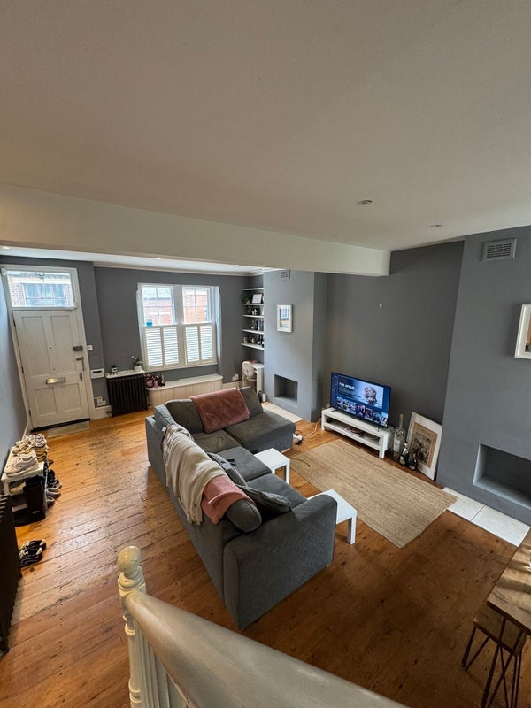 Room Clapham High Street in Greater London