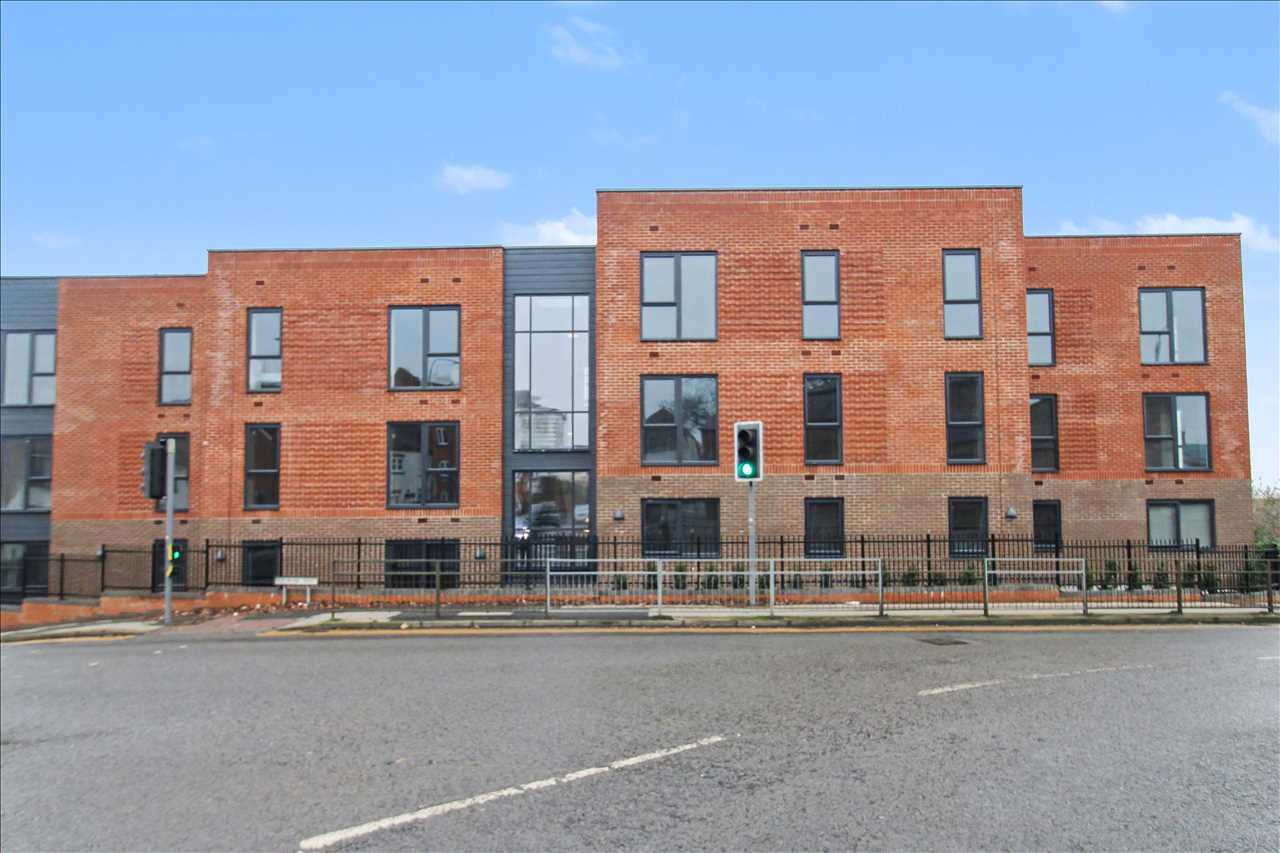 Flat Kelham Way in Eastwood