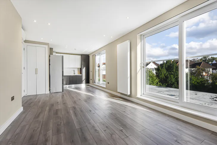 Flat The Ridgeway in Greater London