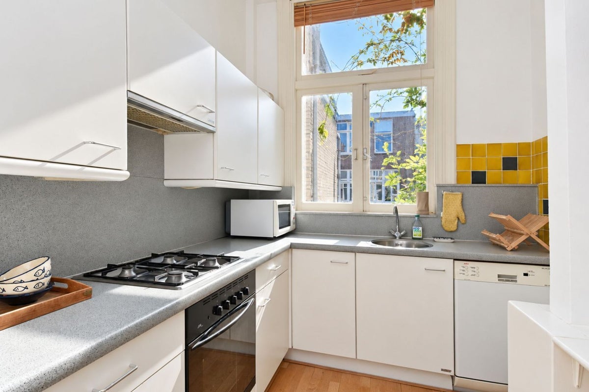 Appartement Snelliusstraat 16