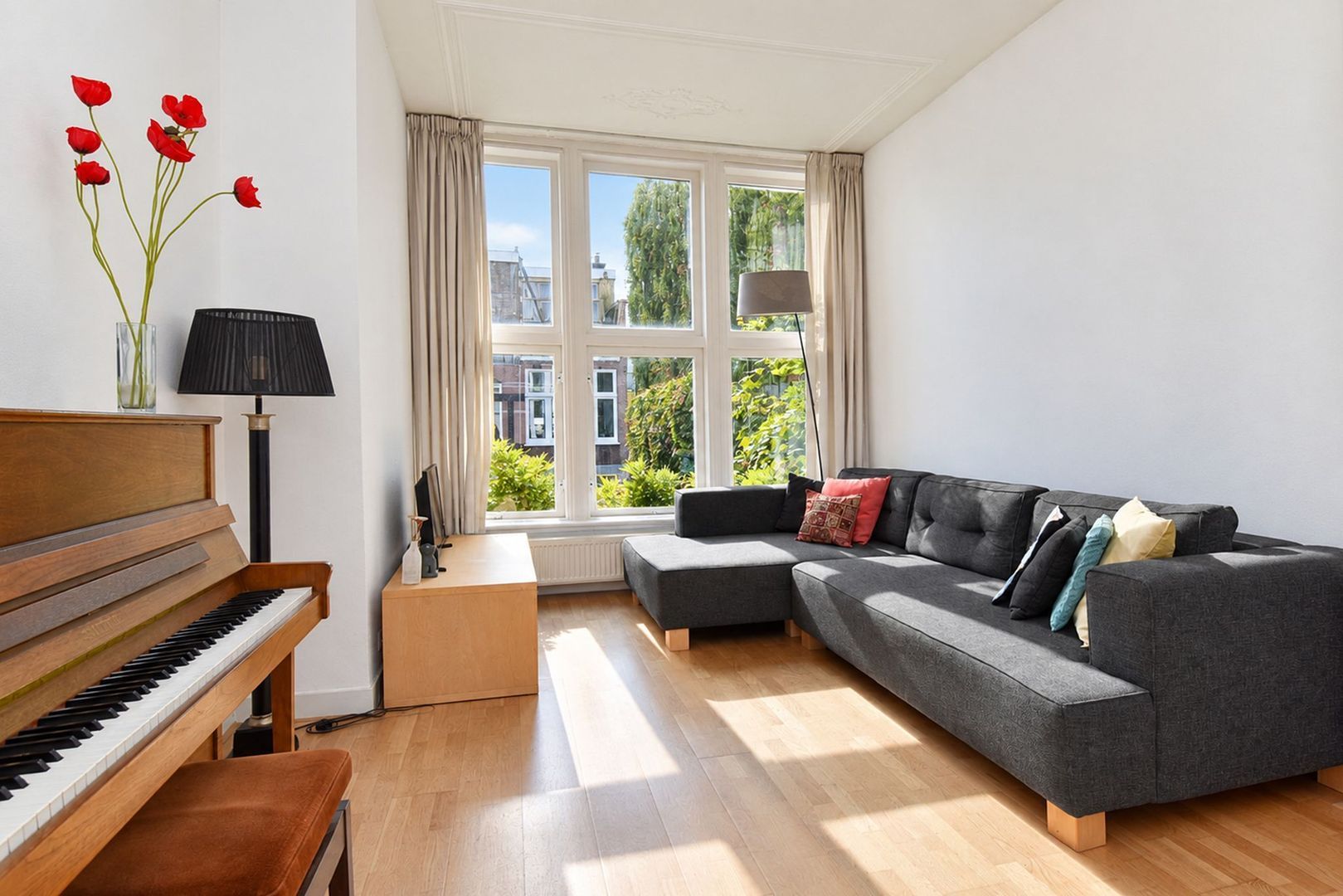 Appartement Snelliusstraat 8