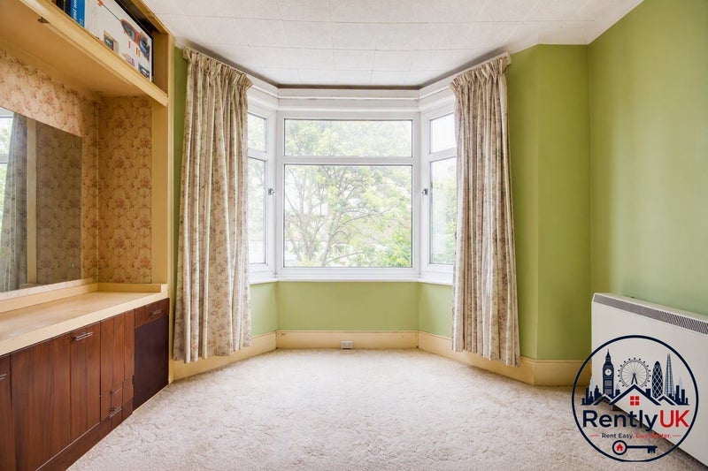 Room Grenoble Gardens in Greater London