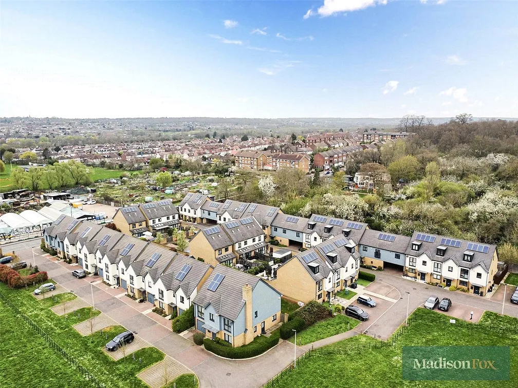 House Becket Close in Greater London