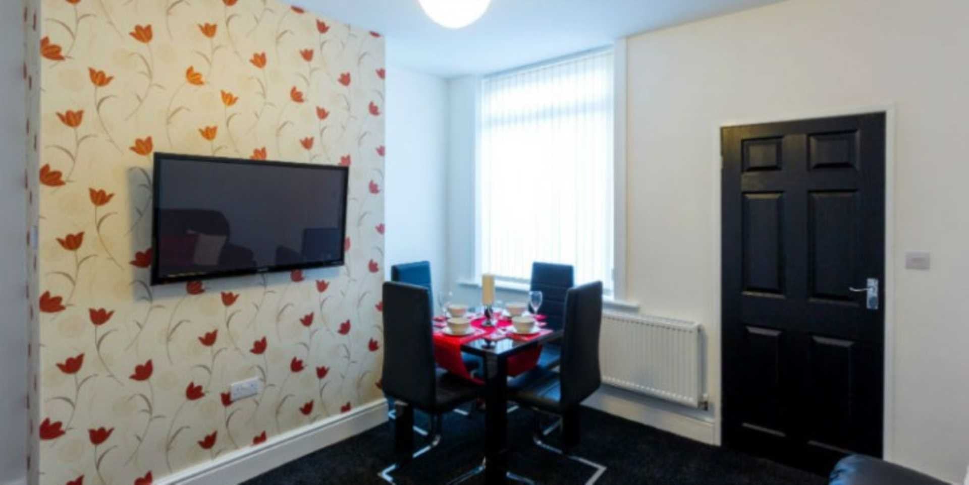 Room Blandford Road in Salford