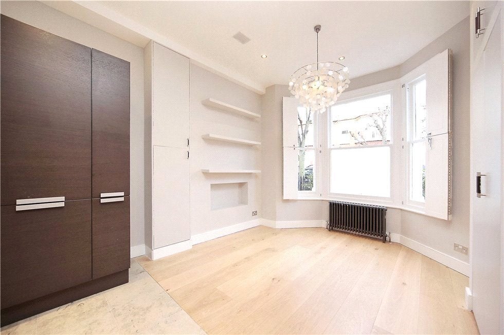 House Winsham Grove in Greater London