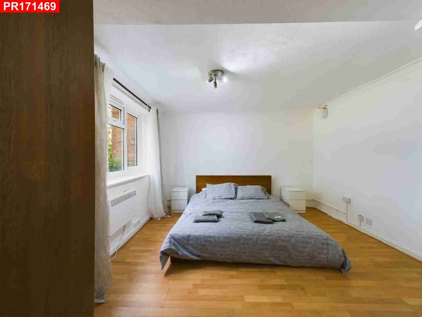 Flat London Road in Slough