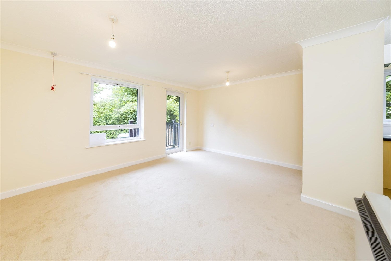Flat Newlands Crescent in Mid Sussex