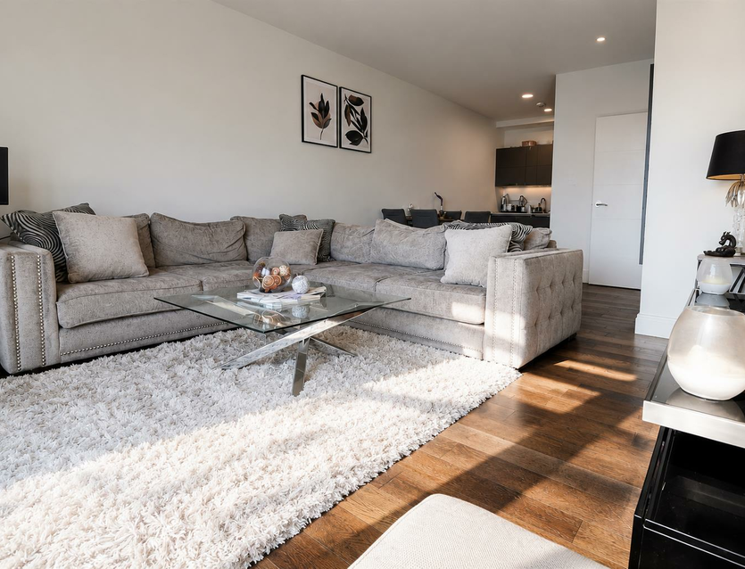 Flat Fernes Close in Greater London
