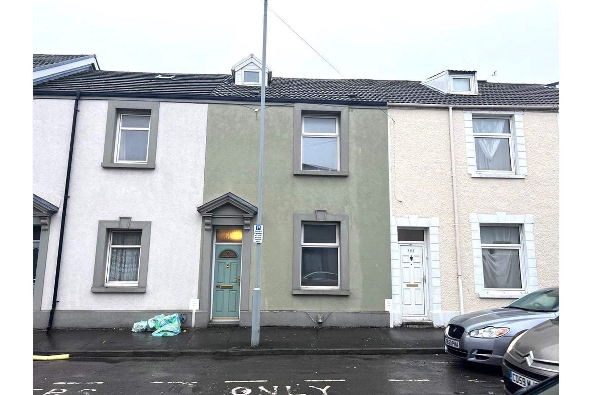 House Oxford Street in Swansea