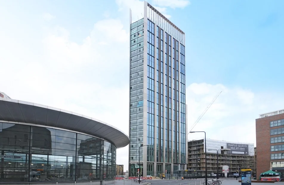 Flat Surrey Quays Road in Greater London
