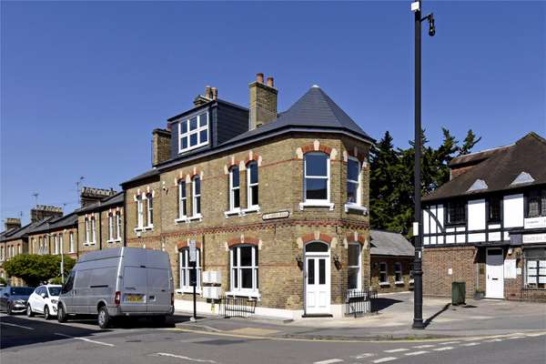 Flat Hawtrey Road in Windsor