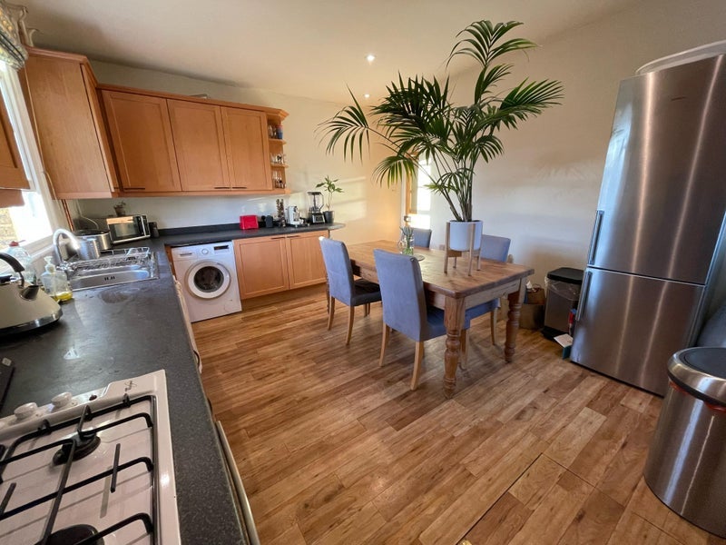 Room Swaby Road in Greater London