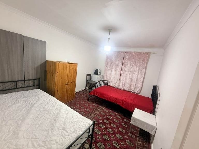 Flat Loxford Road in Greater London