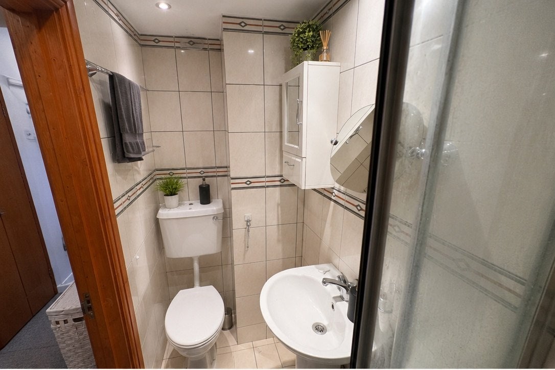 Flat Grosvenor Avenue in Greater London