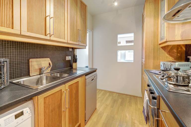 Flat Fulham Road in Greater London