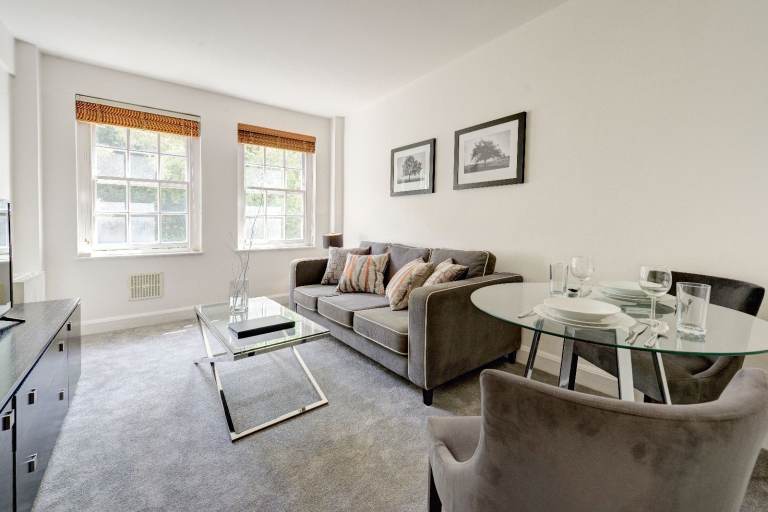 Flat Fulham Road in Greater London