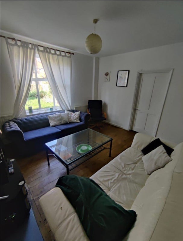 Room Huntingfield Road in Greater London