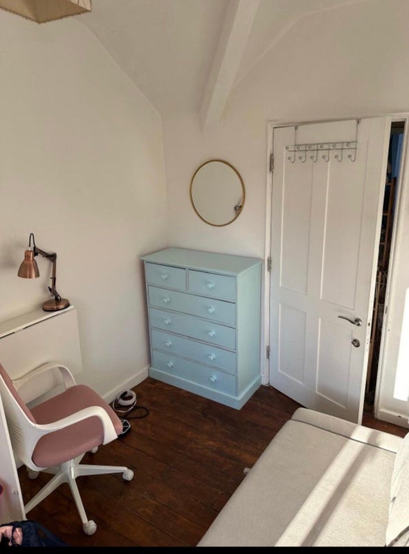 Room Huntingfield Road in Greater London