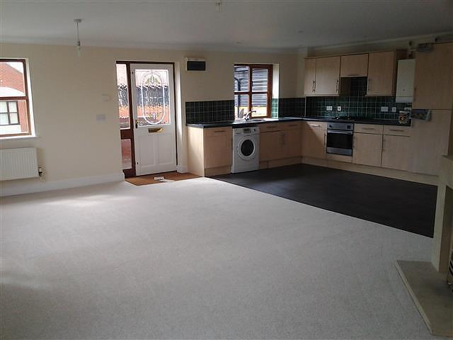 Flat Winstanley Lane in Milton Keynes