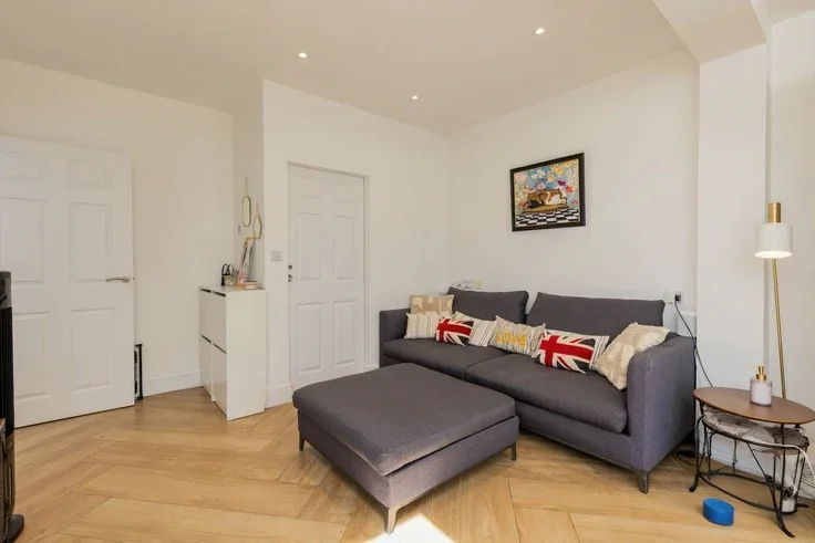 House Elm Road in Greater London