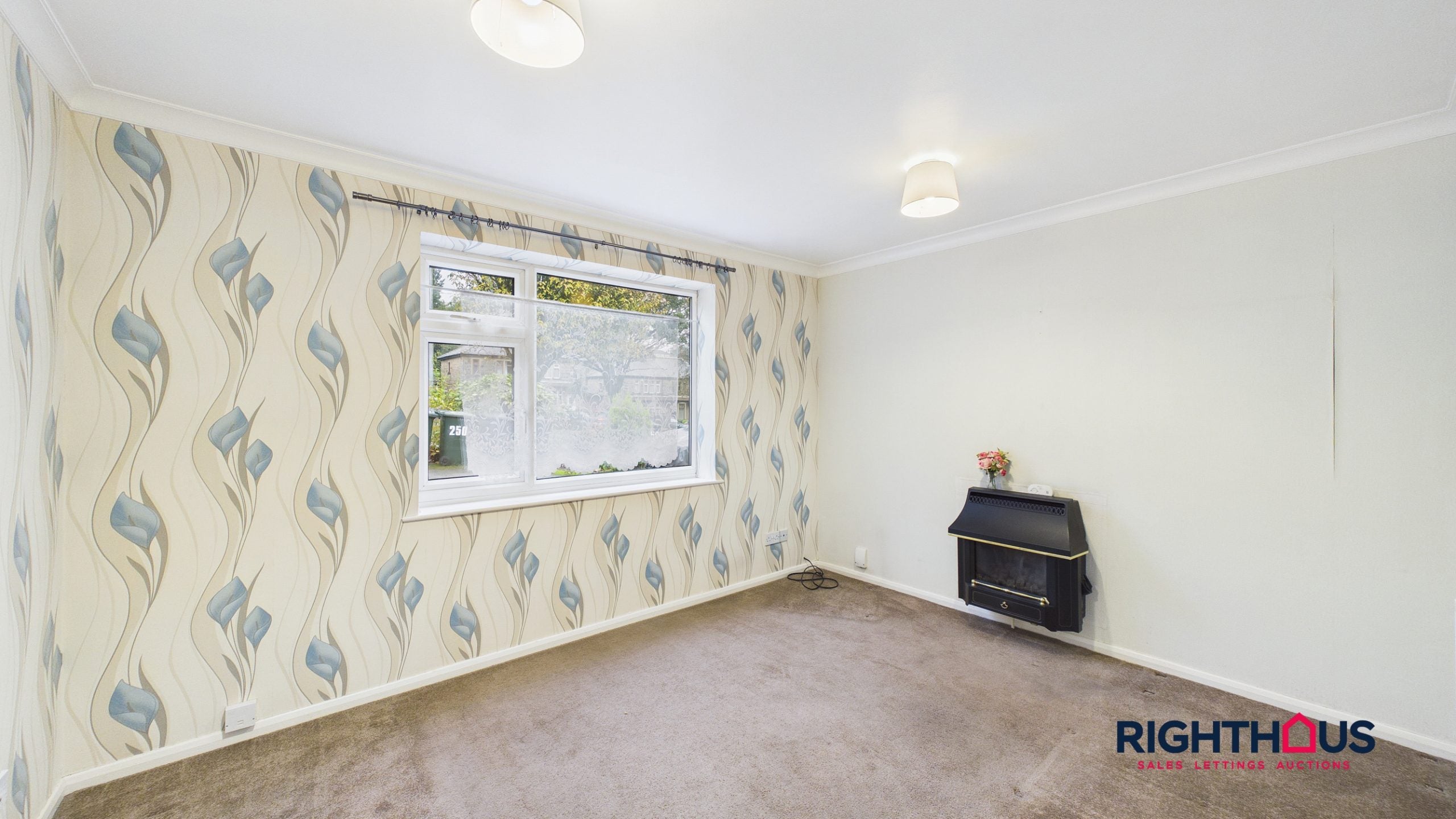 Flat Moore Avenue in Bradford