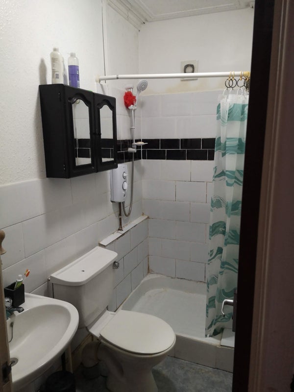 Room Clifton Road in Weston-super-Mare