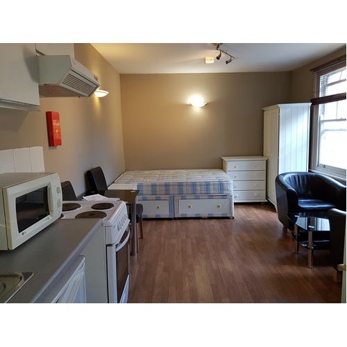 Flat Sulgrave Road in Greater London
