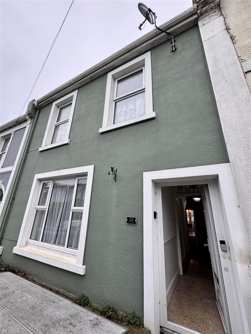 Room Hatfield Road in Torquay