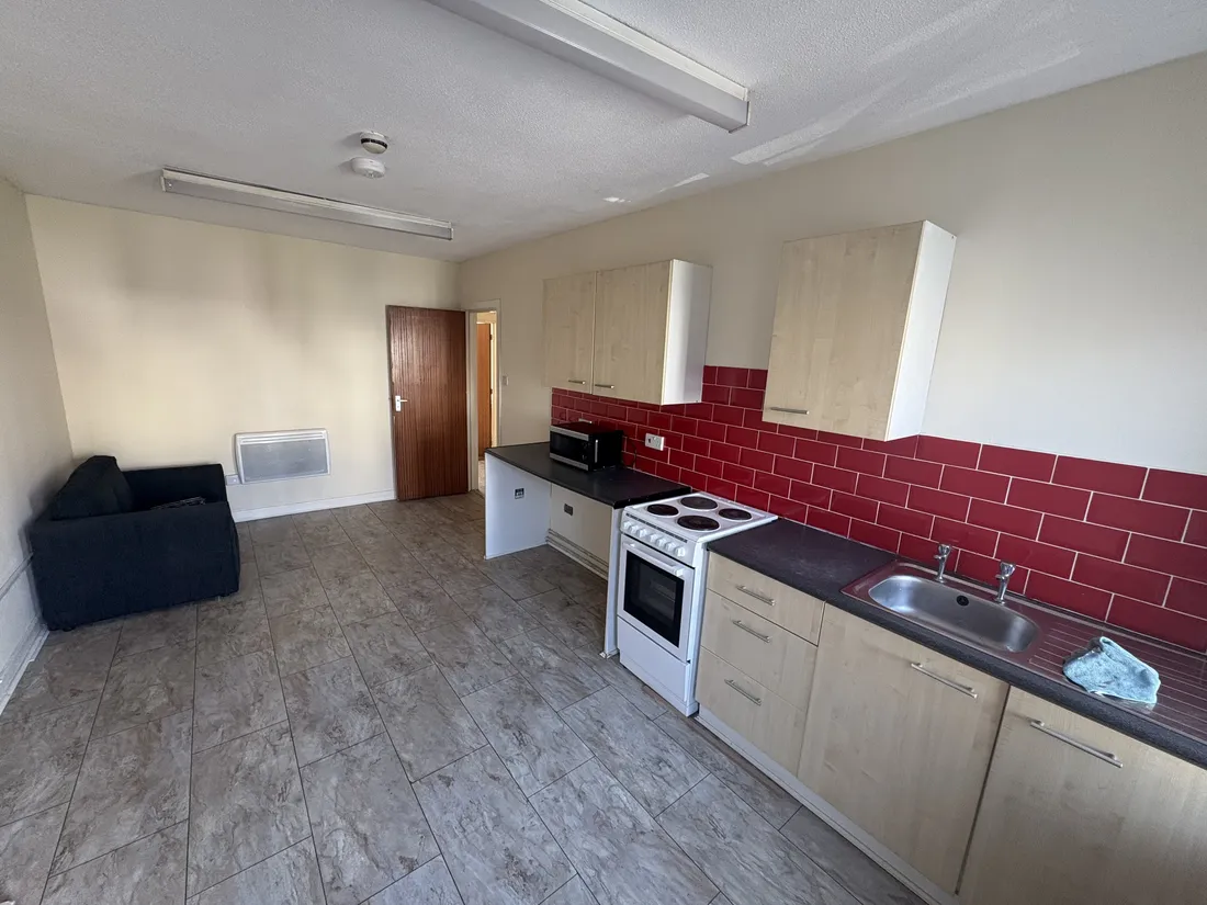 Flat Cwmbath Road in Swansea