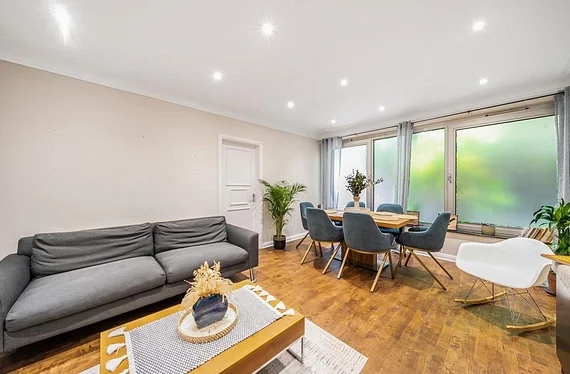 Flat Leinster Gardens in City of Westminster