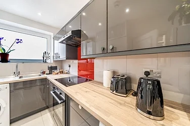 Flat Leinster Gardens in City of Westminster