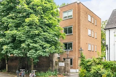 Flat Leinster Gardens in City of Westminster