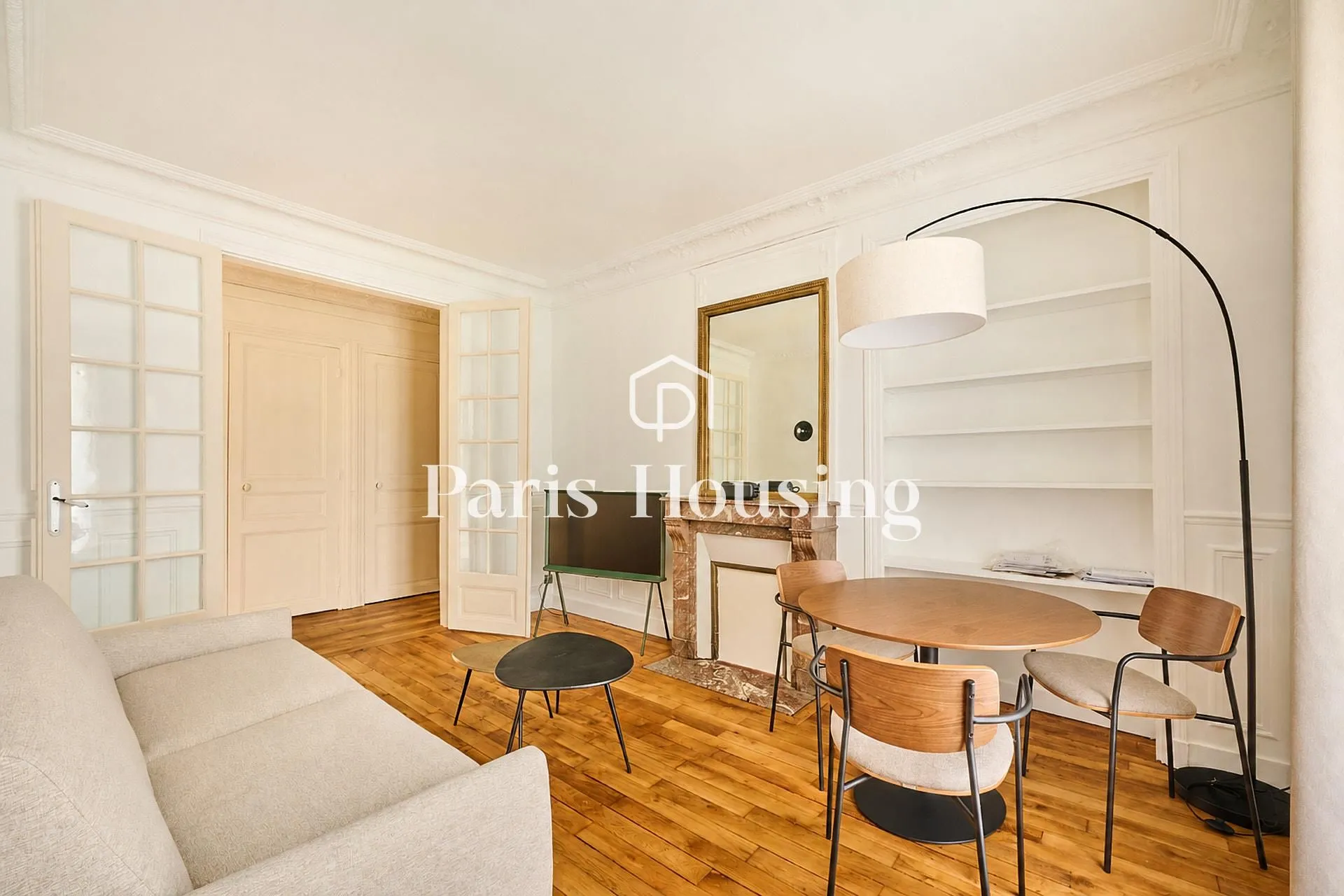 Flat Rue Sextius Michel in Paris