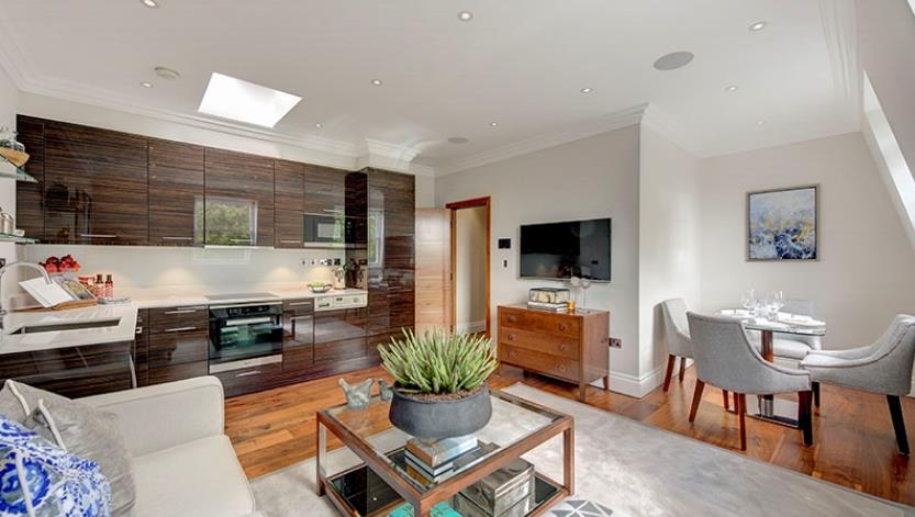 Flat Kensington Gardens Square in City of Westminster