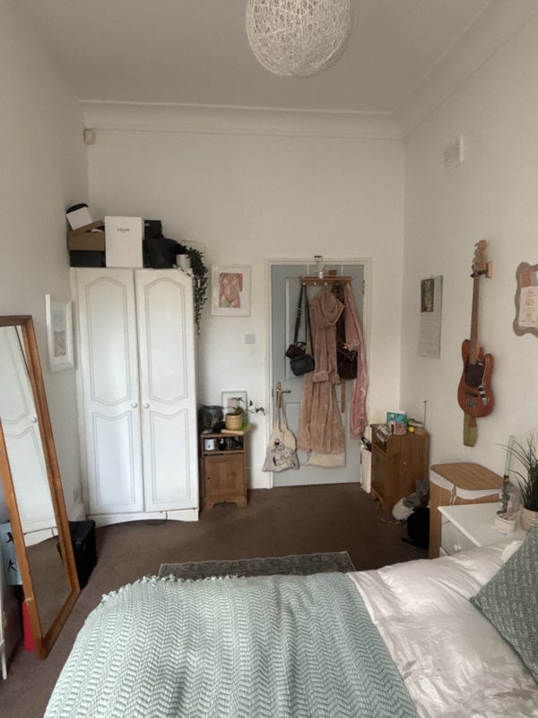 Flat Cornford Grove in Greater London