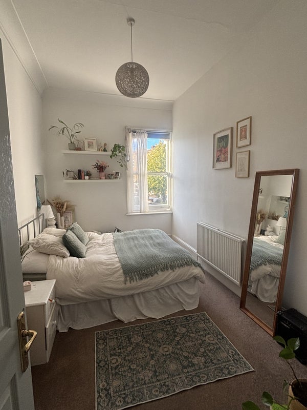 Flat Cornford Grove in Greater London