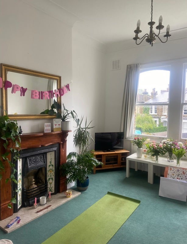 Flat Cornford Grove in Greater London