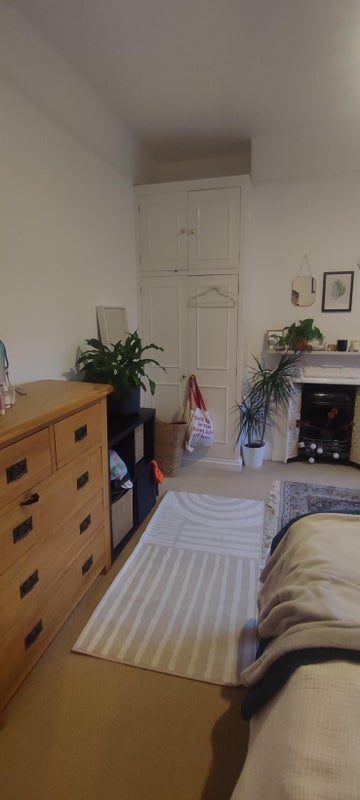 Room Emmanuel Road in Greater London