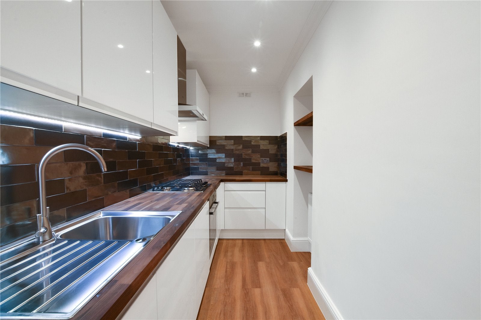 Flat Bow Road in Greater London