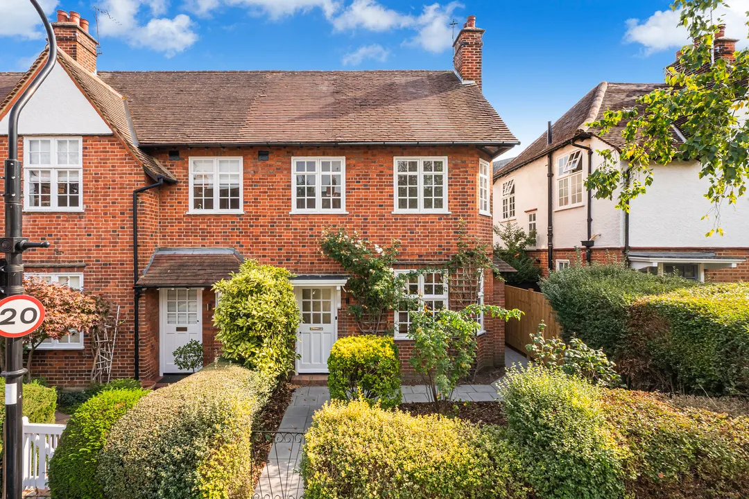 House Holyoake Walk in Greater London