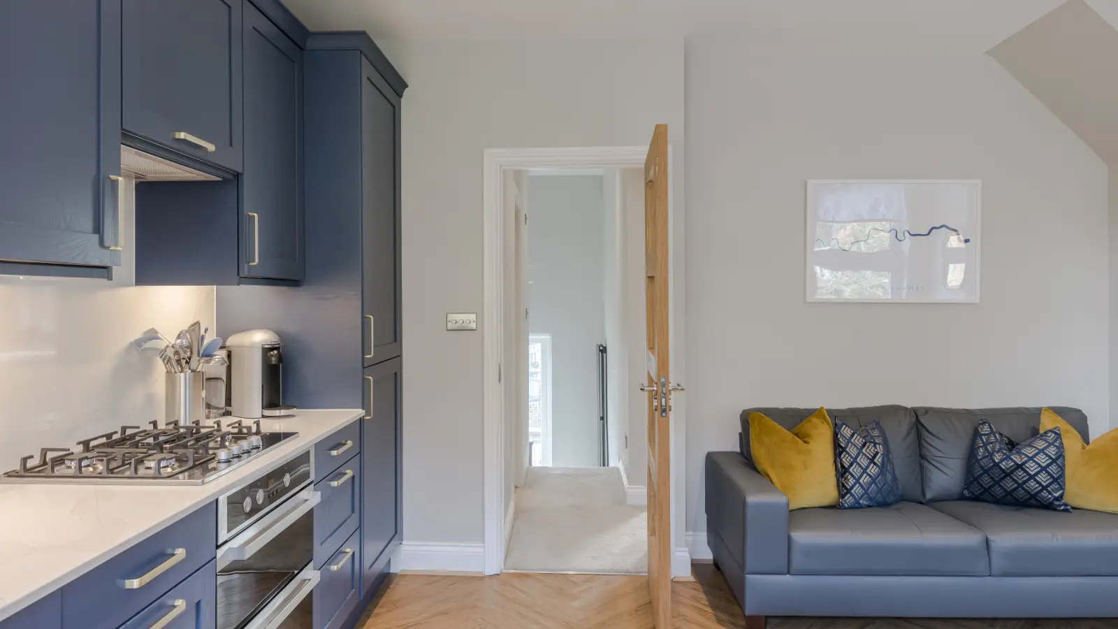 Flat Maygrove Road in Greater London