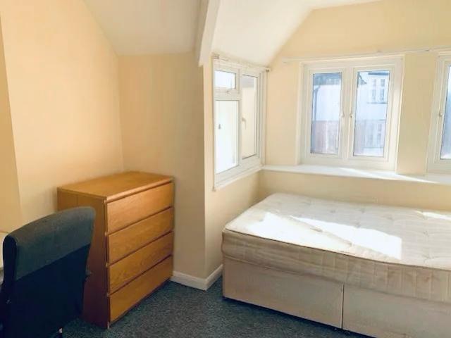 Flat Studio Mews in Greater London