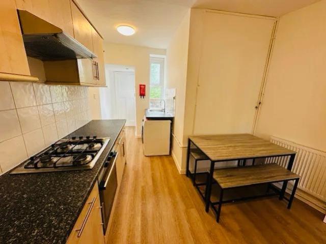 Flat Studio Mews in Greater London
