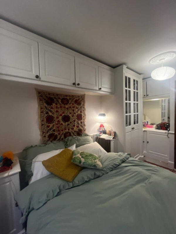 Flat Goswell Road in Greater London