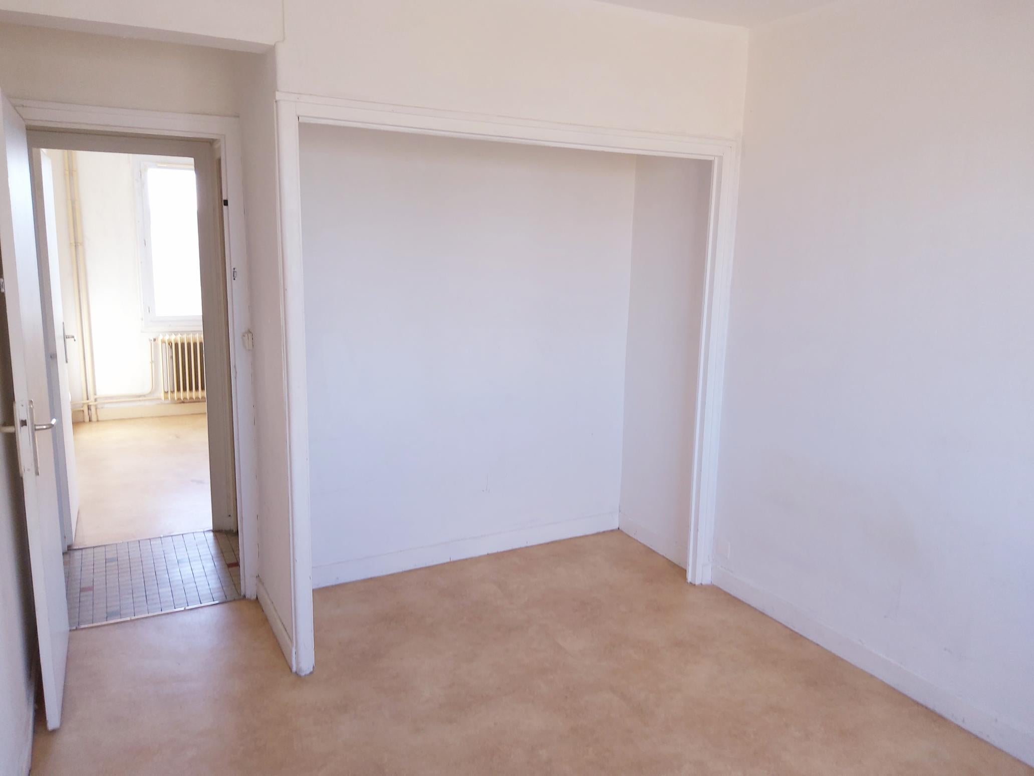 Flat Avenue de la Paix in Cosne-Cours-sur-Loire